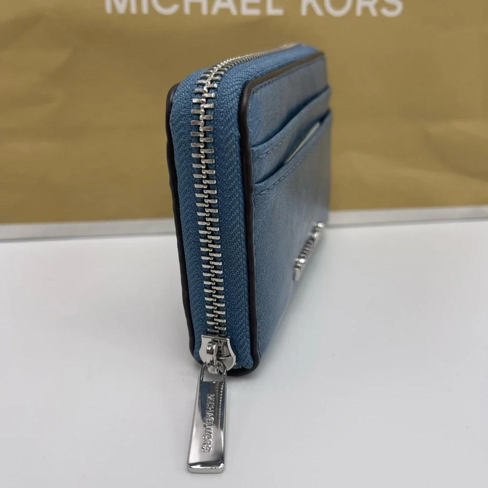 MICHAEL KORS Jet Set Medium Distressed Zip Around Card Case Cornflower NWT